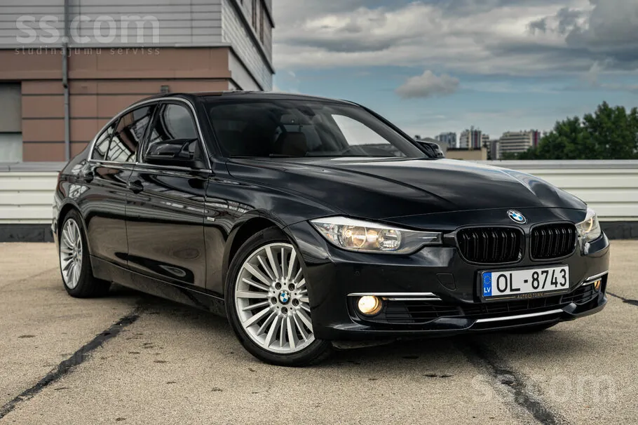 BMW 330D 2013 photo 4