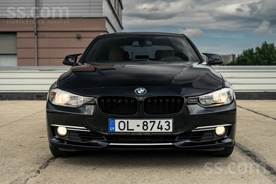 BMW 330D 2013 photo 3