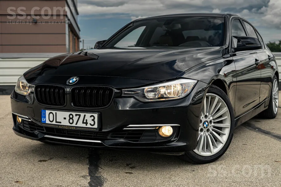 BMW 330D 2013 photo 2