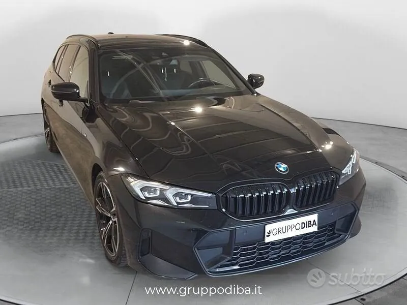 BMW 3 Series 2024 photo 3