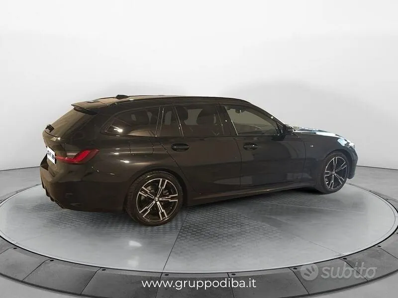 BMW 3 Series 2024 photo 4
