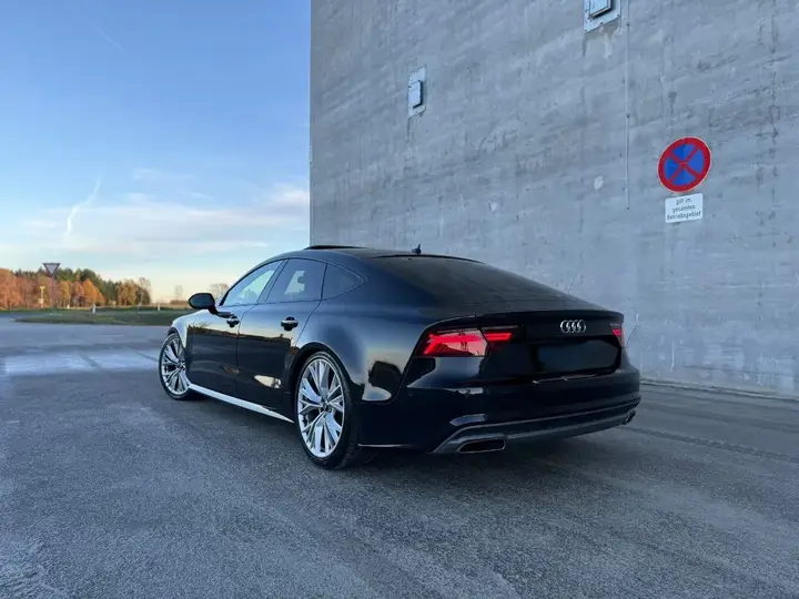 Audi A7 2015 photo 2