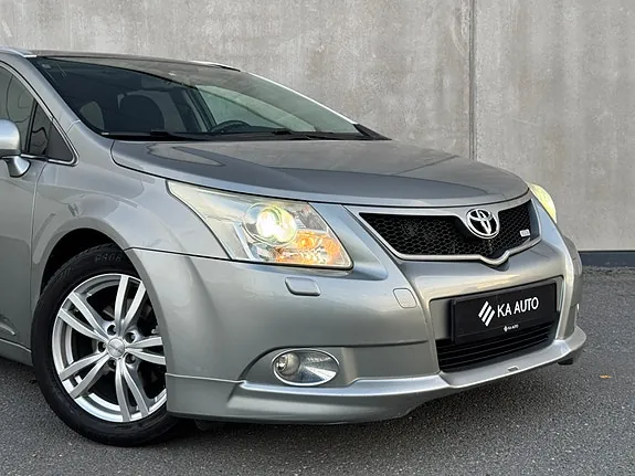 Toyota Avensis 2009 photo 2