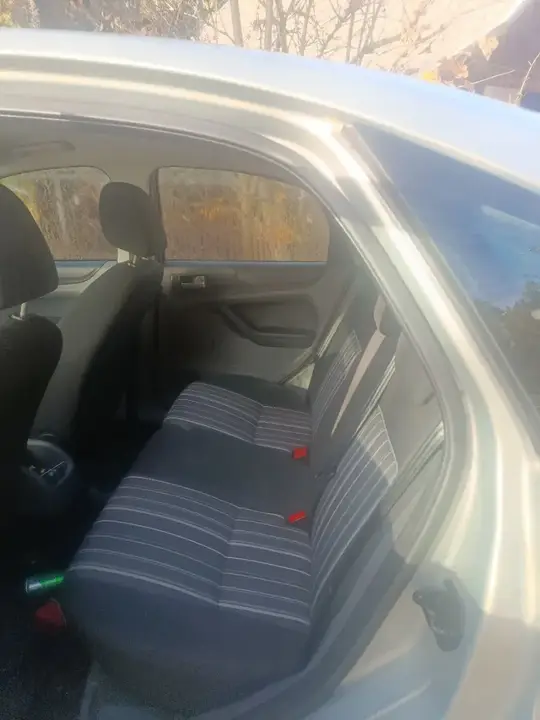 Ford Focus 2009 photo 2