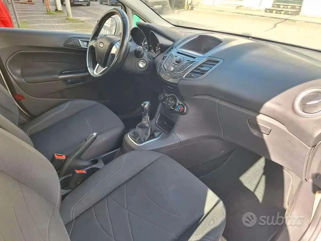 Ford Fiesta 2014 photo 5