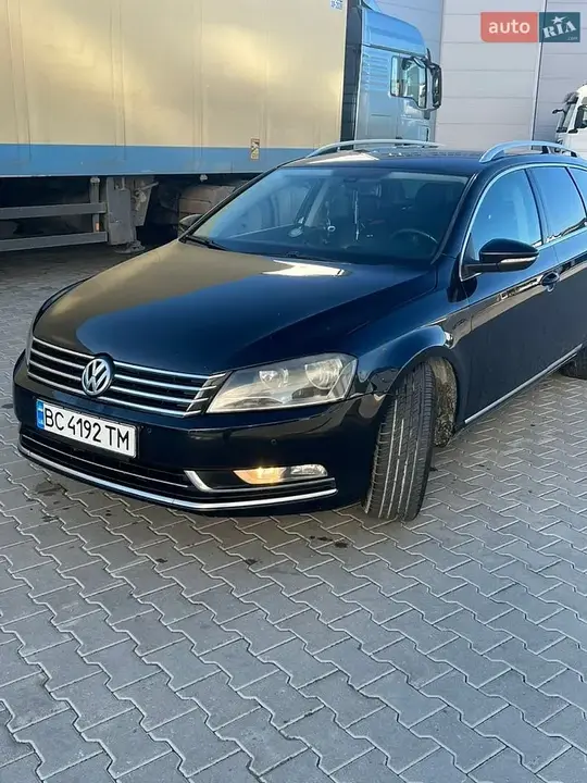 Volkswagen Passat 2011 photo 4