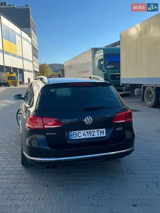 Volkswagen Passat 2011 photo 3