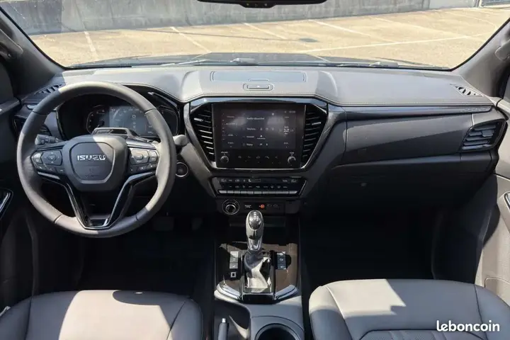 Isuzu D-Max 2026 photo 3