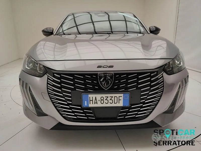 Peugeot 208 2025 photo 2