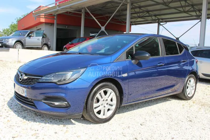 Opel Astra K 2021 photo 2