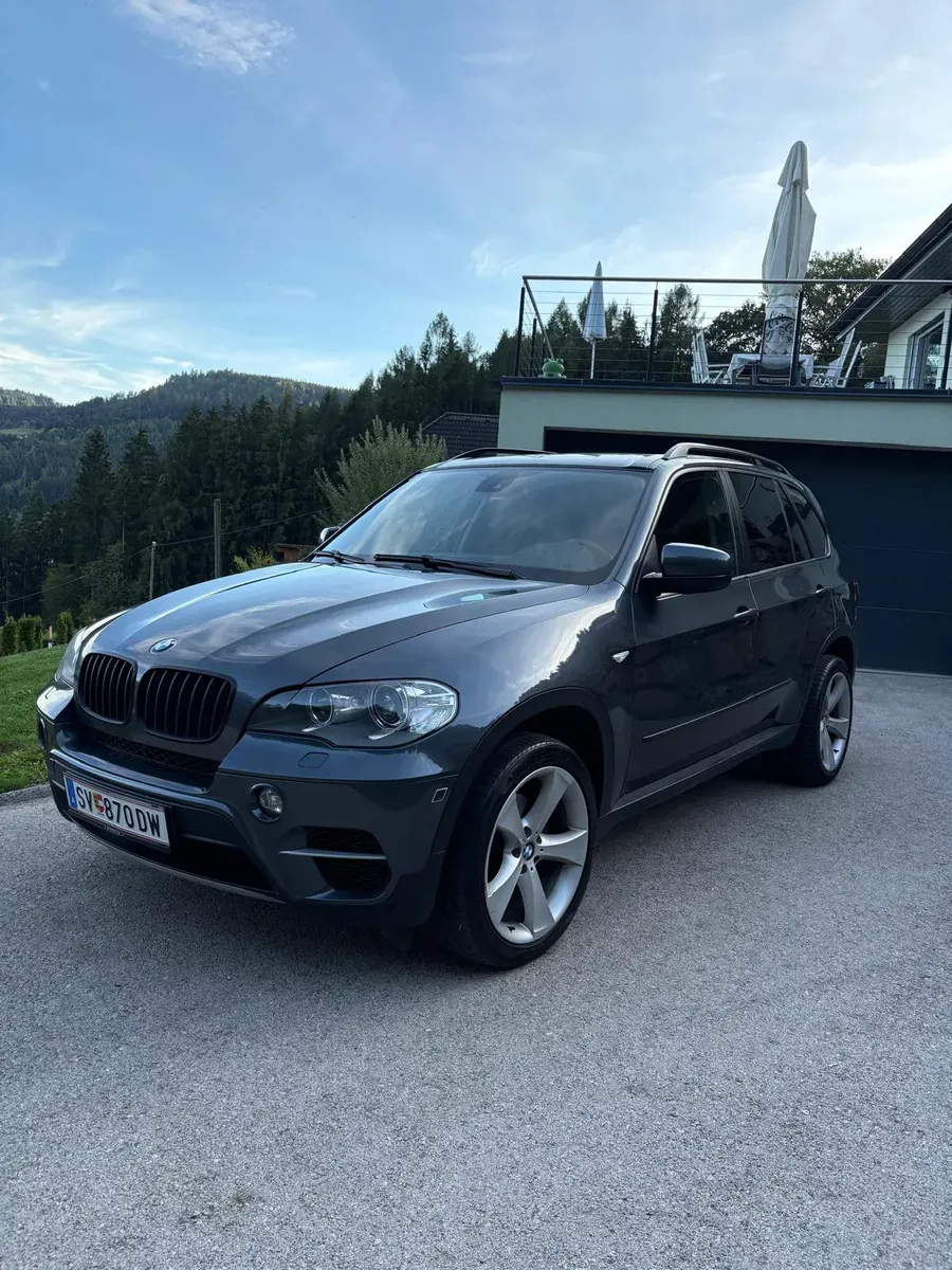 BMW X5 2012 photo 2