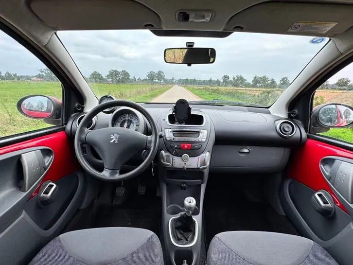 Peugeot 107 2007 photo 2