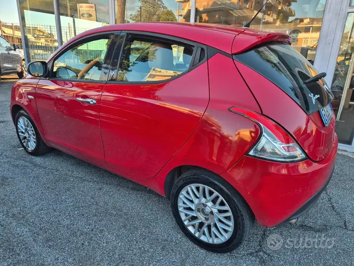 Lancia Ypsilon 2012 photo 4