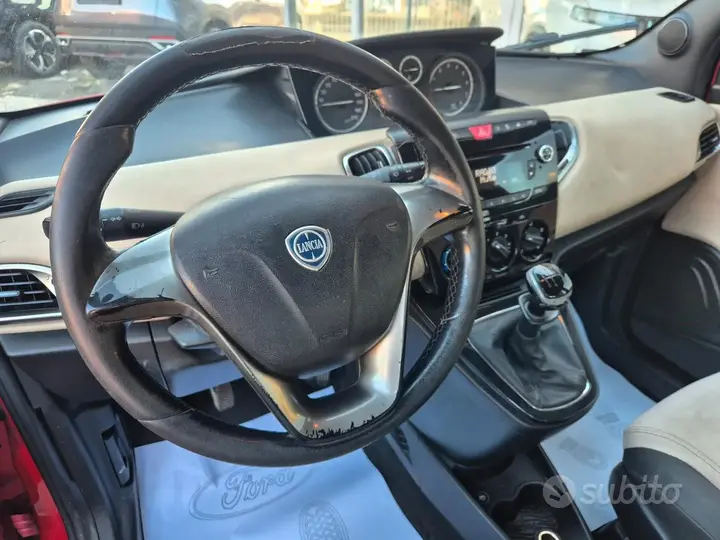 Lancia Ypsilon 2012 photo 5