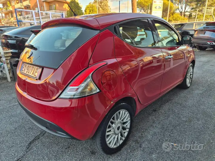 Lancia Ypsilon 2012 photo 3