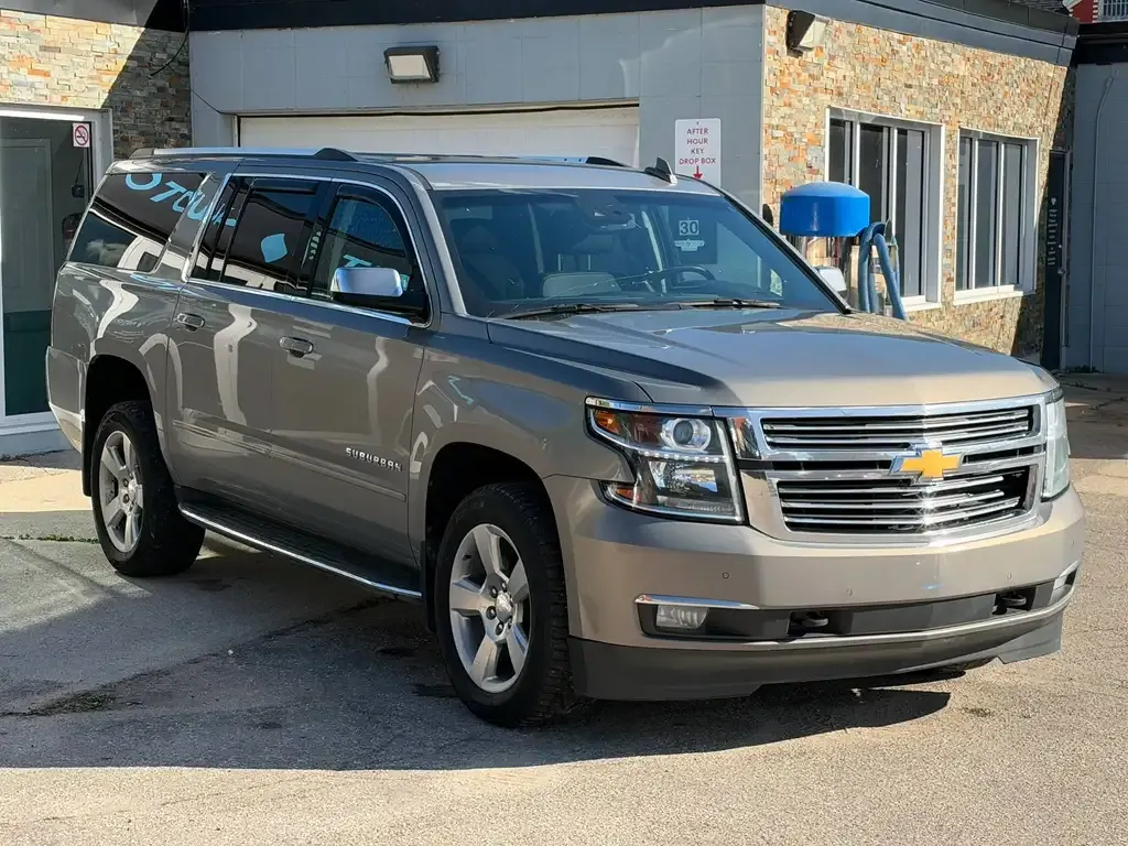 Chevrolet Suburban 2018 photo 3