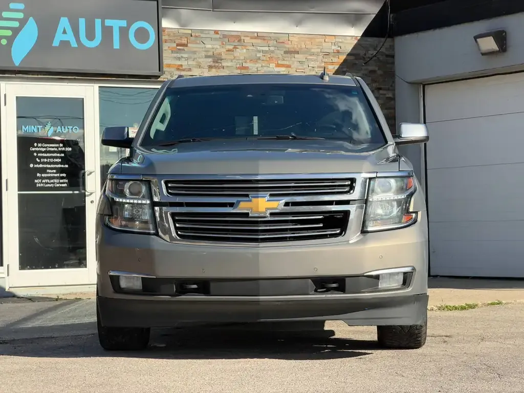 Chevrolet Suburban 2018 photo 2