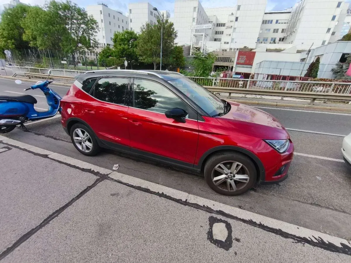 Seat Arona 2019 photo 3