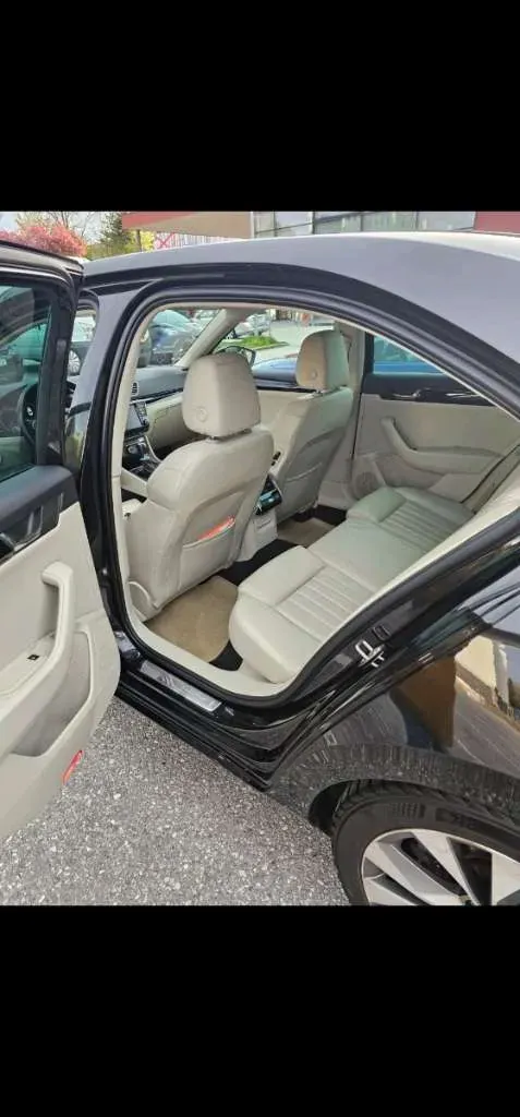 Skoda Superb 2016 photo 2