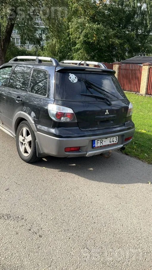 Mitsubishi Outlander 2005 photo 2