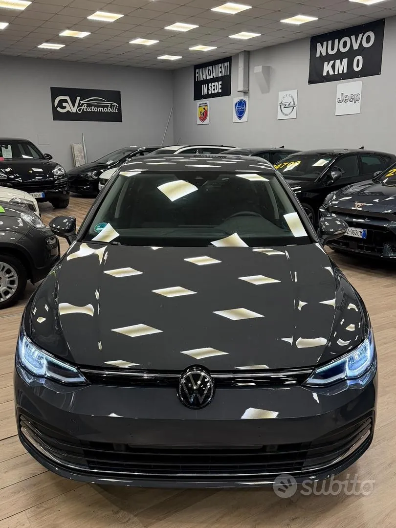 Volkswagen Golf 2023 photo 2