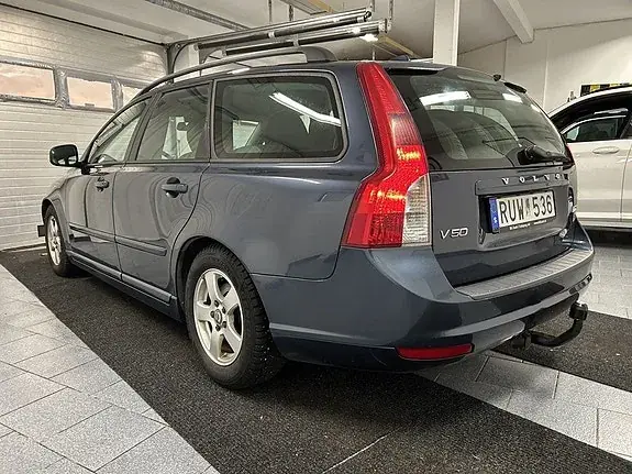 Volvo V50 2011 photo 4