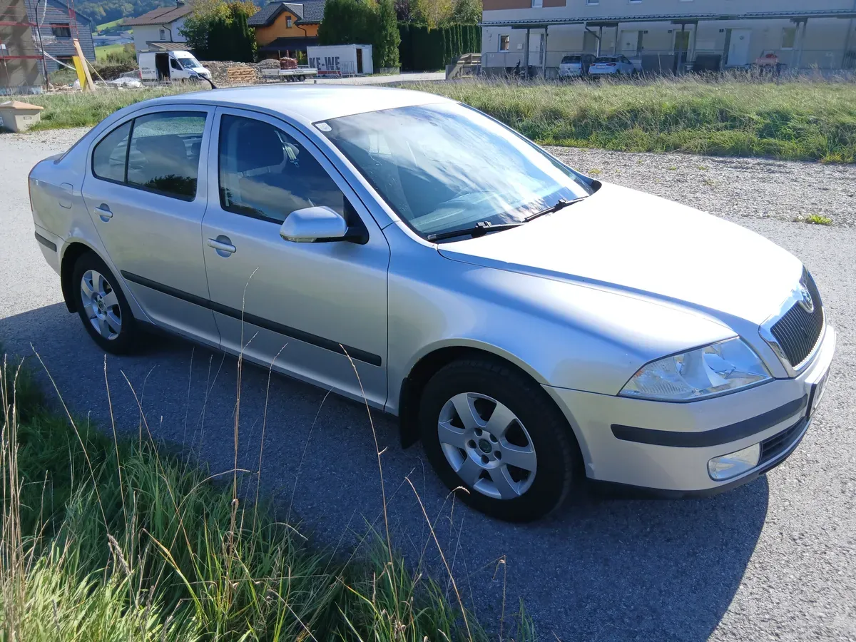 Skoda Octavia 2004 photo 3