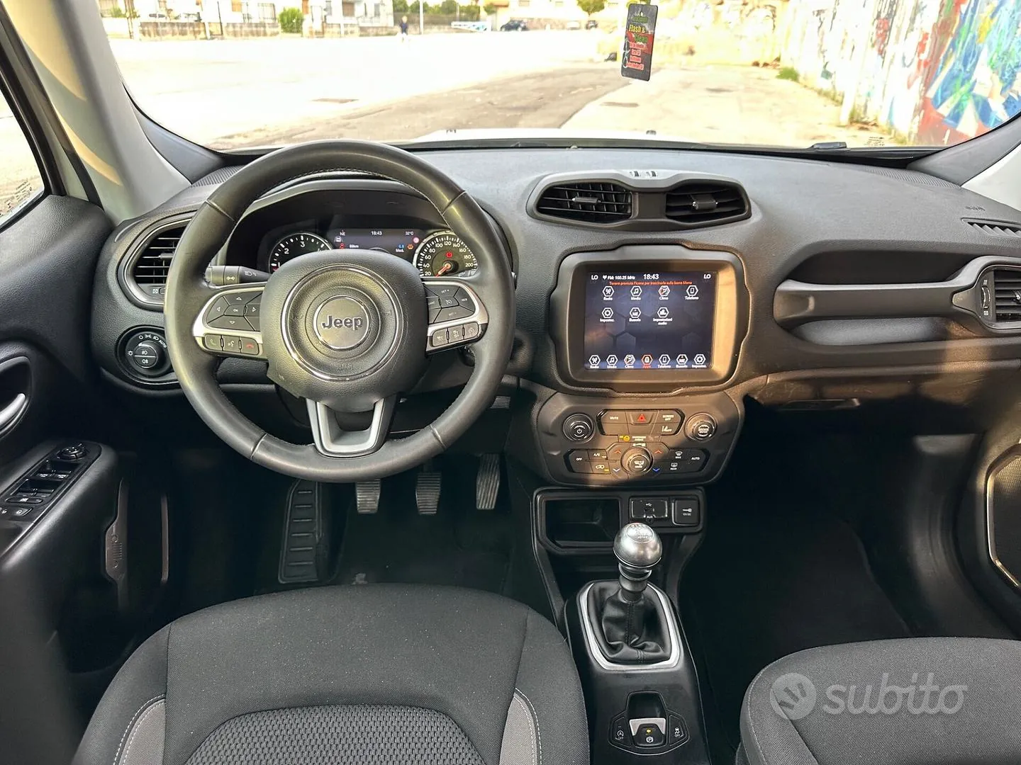 Jeep Renegade 2023 photo 5