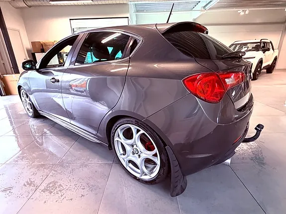 Alfa Romeo Giulietta 2015 photo 3
