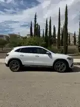 Mercedes-Benz Gla Class 2023 photo 4