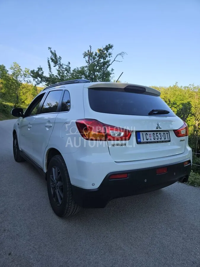 Mitsubishi Asx 2010 photo 5