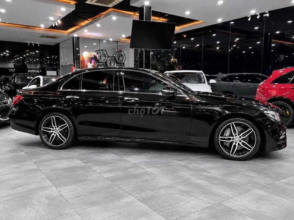 Mercedes-Benz E-Class 2020 photo 5