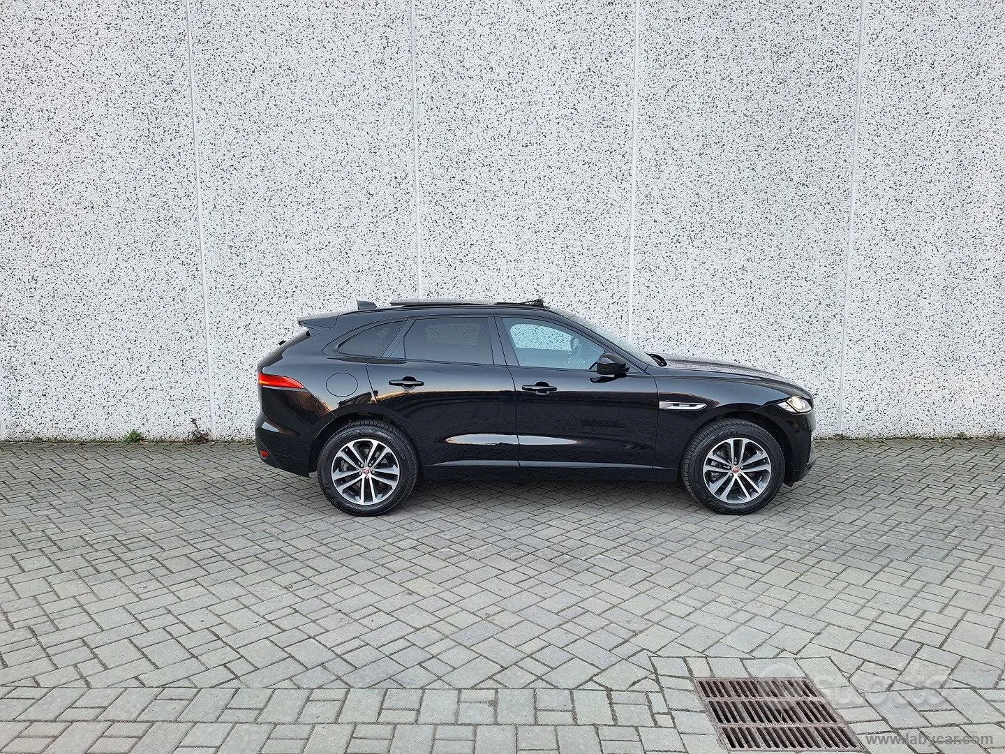 Jaguar F-Pace 2018 photo 4