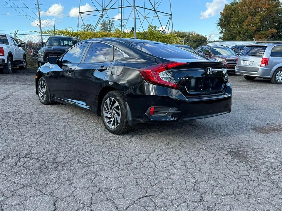 Honda Civic 2018 photo 3