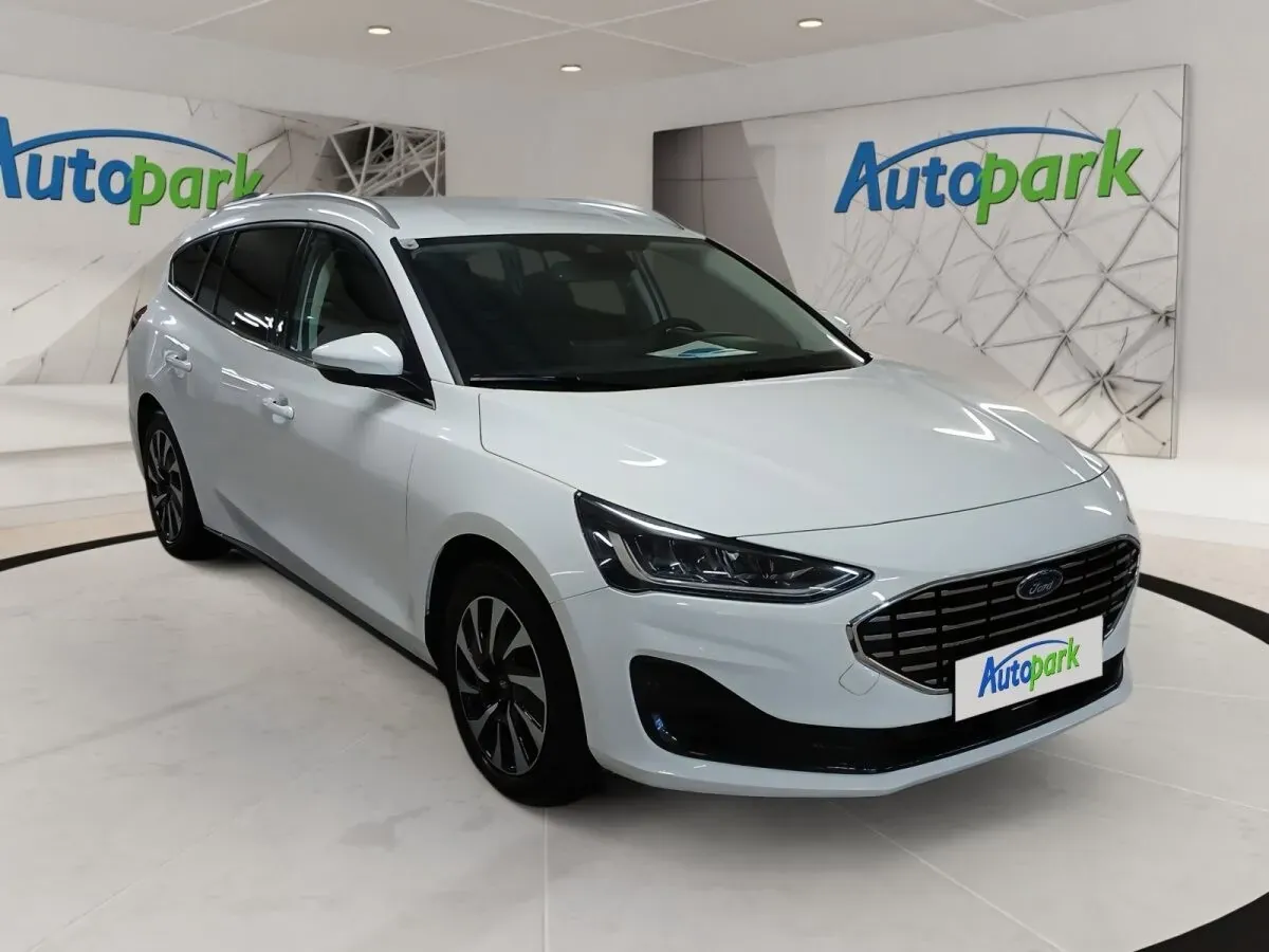 Ford Focus 2024 photo 3