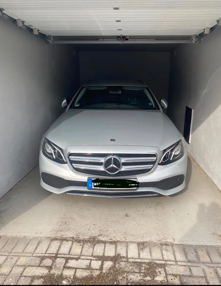 Mercedes-Benz E 200 D
