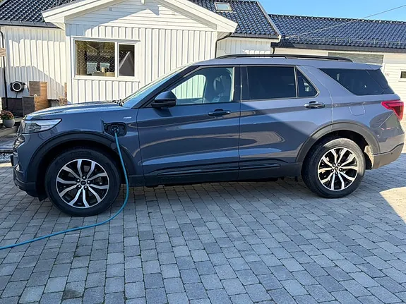 Ford Explorer 2021 photo 3
