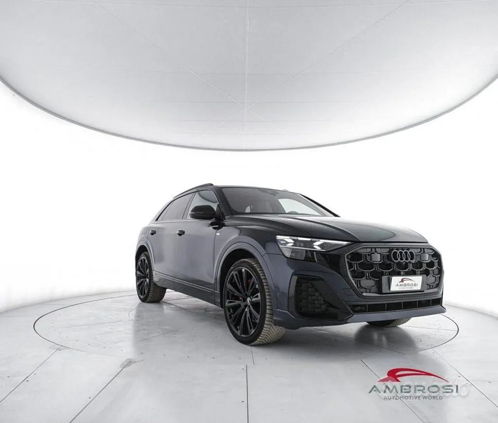 Audi Q8 2025 photo 2