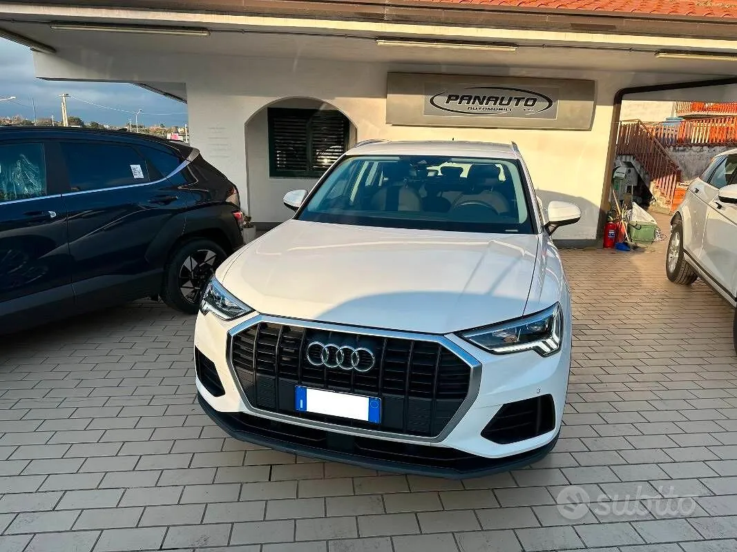 Audi Q3 2022 photo 2