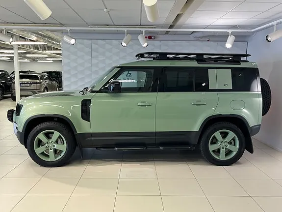 Land Rover Defender 2023 photo 5