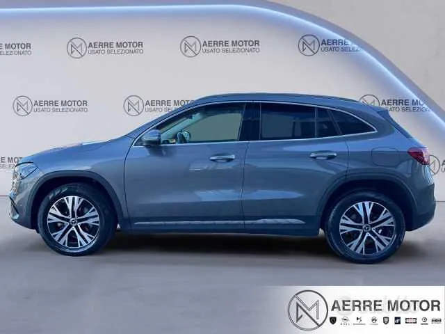 Mercedes-Benz Gla 2023 photo 4
