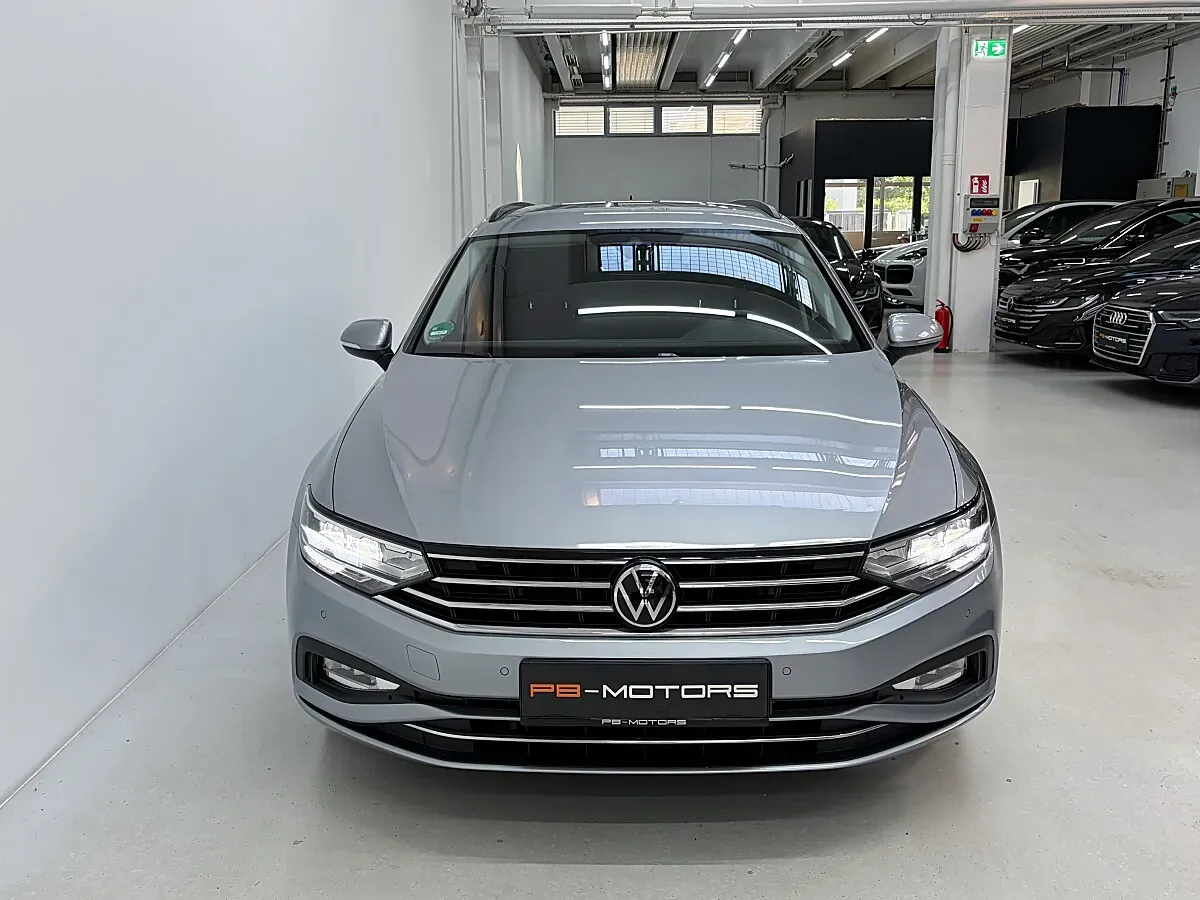 Volkswagen Passat 2021 photo 2