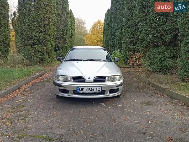 Mitsubishi Carisma