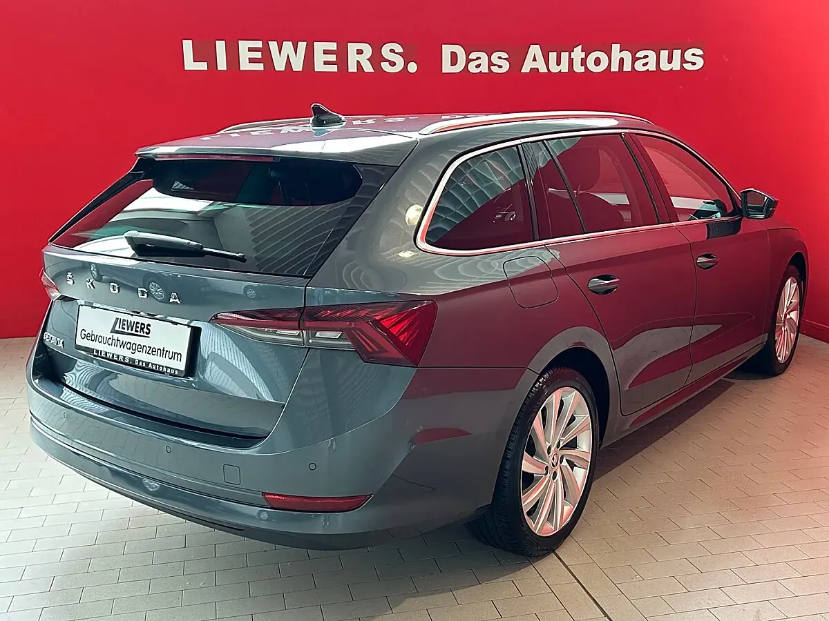 Skoda Octavia 2021 photo 3