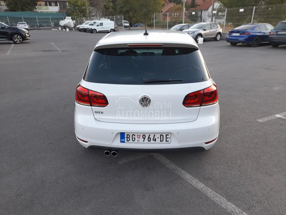 Volkswagen Golf 2010 photo 5