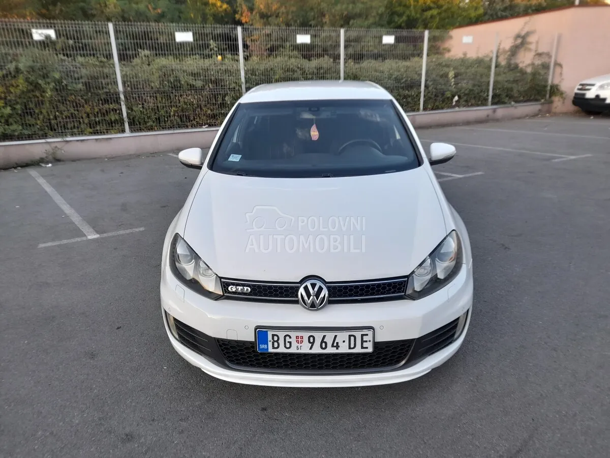 Volkswagen Golf 2010 photo 2
