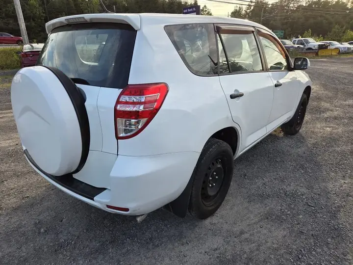 Toyota Rav4 2012 photo 4