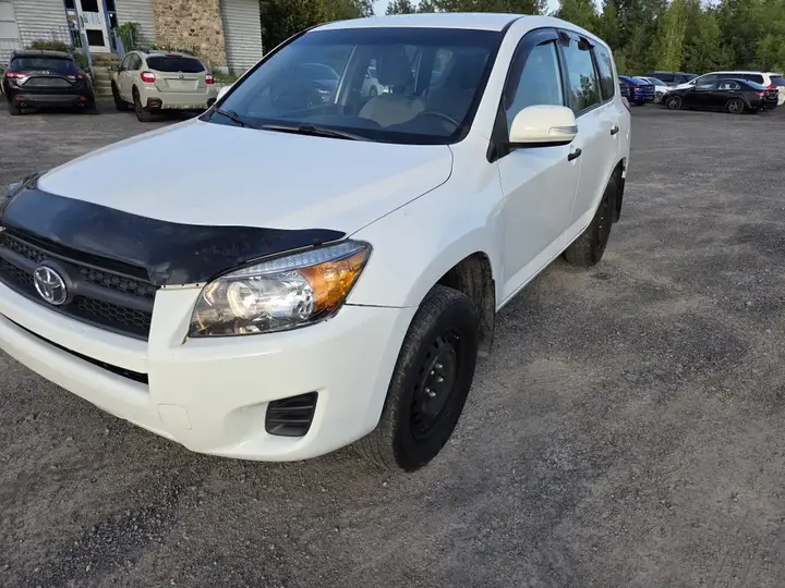 Toyota Rav4 2012 photo 2