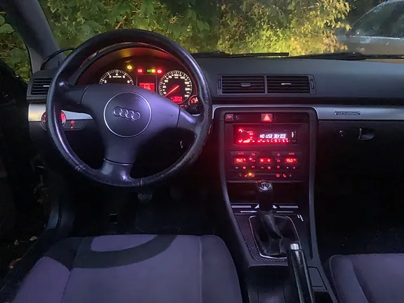 Audi A4 2002 photo 5