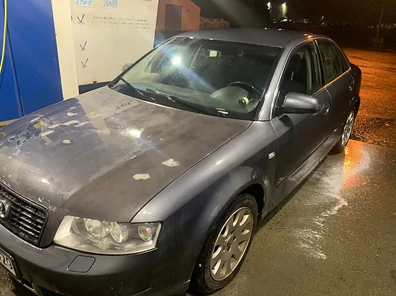 Audi A4 2002 photo 2